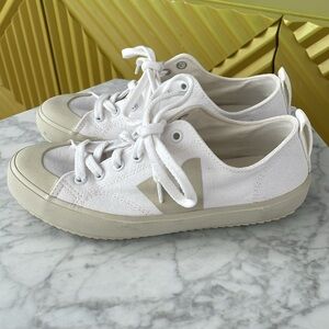 Veja White Canvas Sneakers Womens Size 6 37